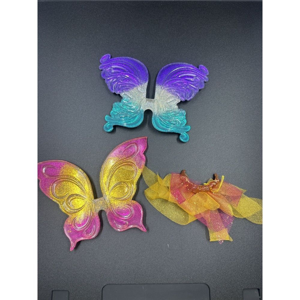 Barbie Fairytopia Fairy wings Lot Of 2 With Additional Piece. 2004/2005 Era
